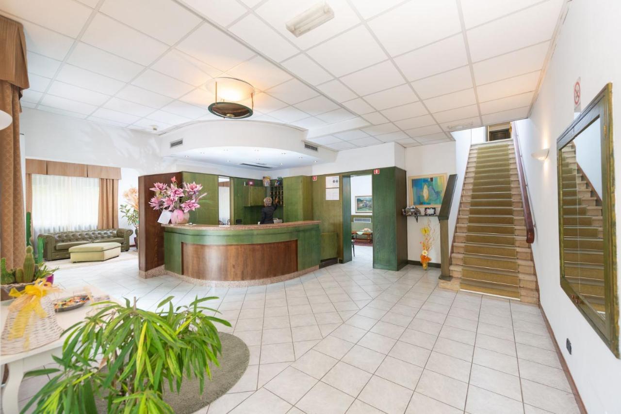 Hotel Sirena Lido di Camaiore Exterior photo